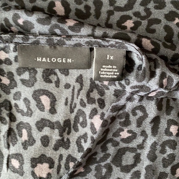 NWT Halogen dark animal print top 1X - Picture 2 of 5
